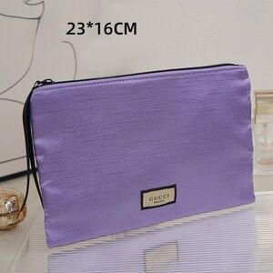 Gucci Beauty Purple Shimmer Floral Inside Zip Pouch